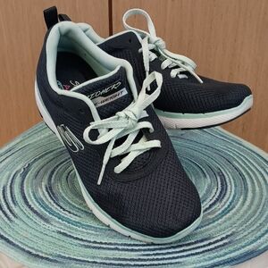 Skechers SZ 6 Navy Blue Memory Foam Sneakers